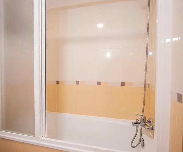 Noja 2 ゲストハウス 2*